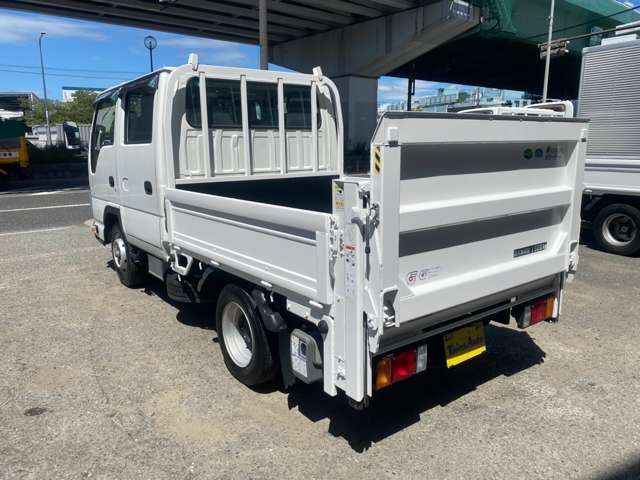 Isuzu Elf 8