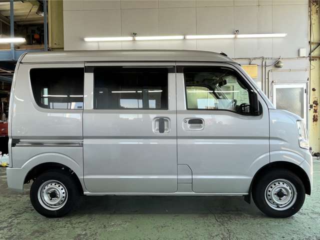 Nissan NV100 Clipper 10