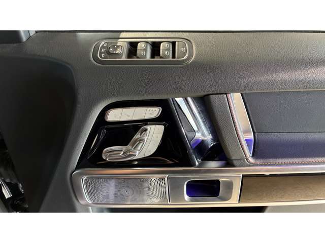 Mercedes-Benz G-Class 10