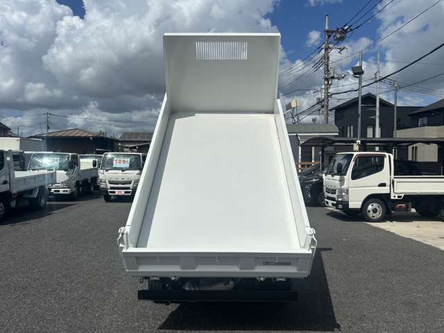 Mitsubishi Fuso Canter 13