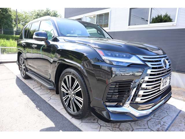 Lexus LX 3