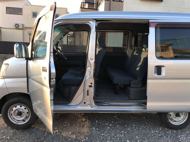 Daihatsu Hijet Cargo 3