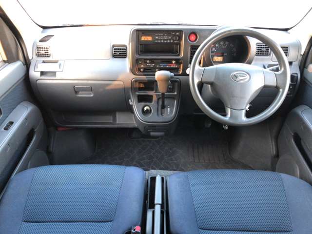 Daihatsu Hijet Cargo 9