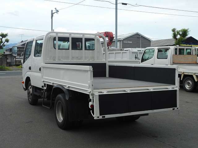 Hino Dutro 11