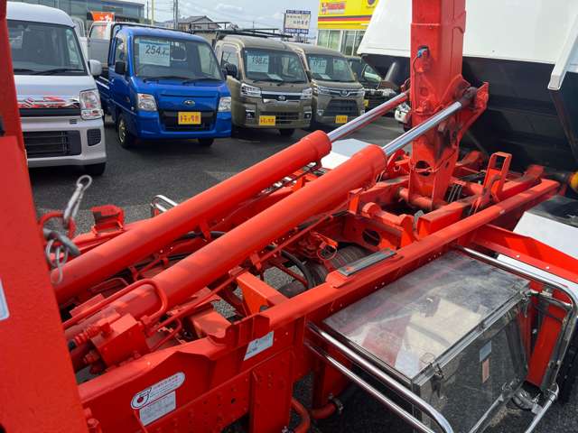 Mitsubishi Fuso Canter 12