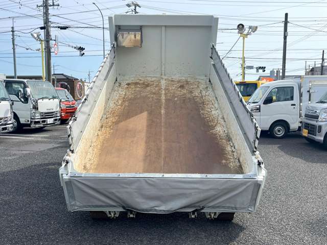 Mitsubishi Fuso Canter 7