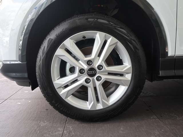 Audi Q2 10