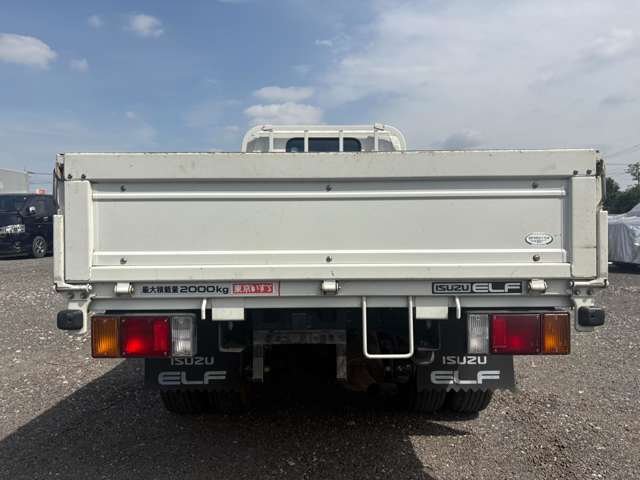 Isuzu Elf 6