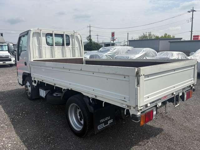 Isuzu Elf 9