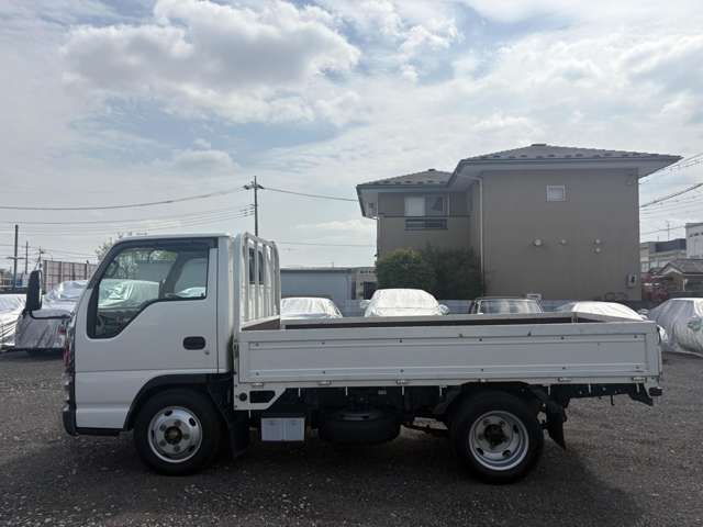 Isuzu Elf 10