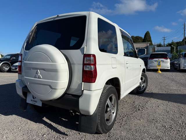 Mitsubishi Pajero Mini 2