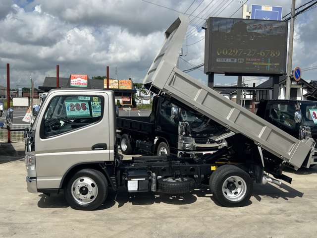 Mitsubishi Fuso Canter 7