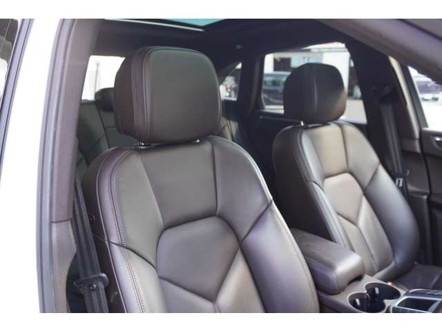 Porsche Macan 10