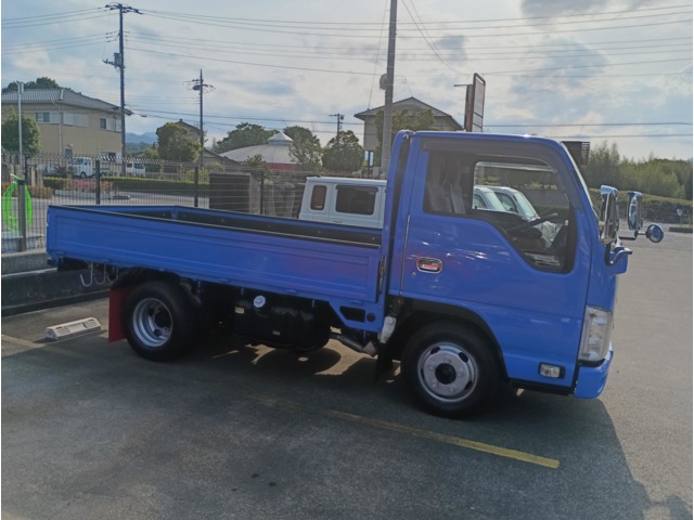 Isuzu Elf 7