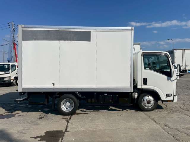 Isuzu Elf 4