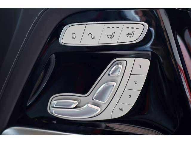 Mercedes-Benz G-Class 8