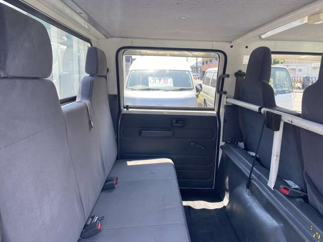 Isuzu Elf 10