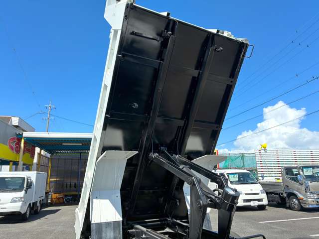 Isuzu Elf 11