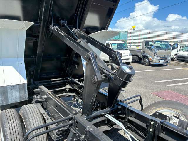 Isuzu Elf 12