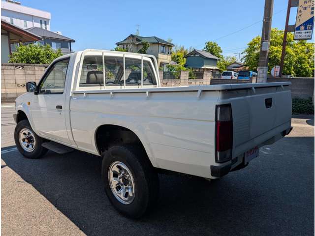 Nissan Datsun 4