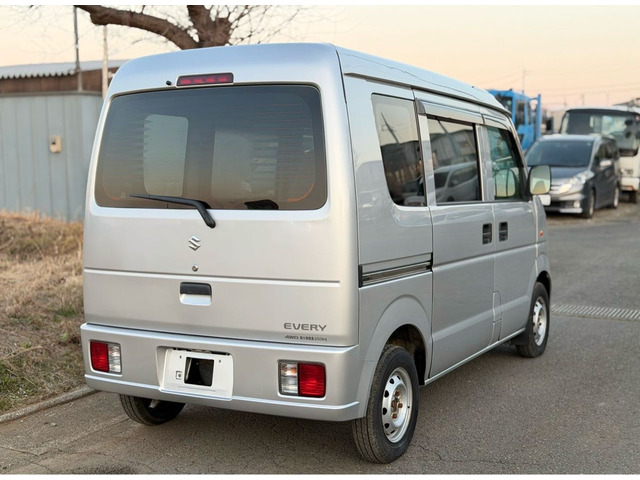 Suzuki Every 9