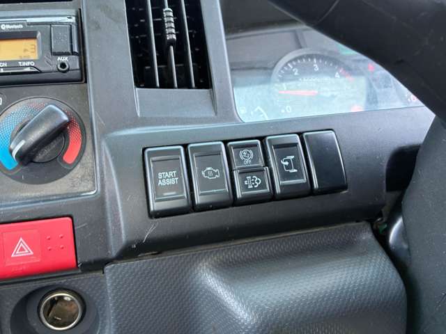 Isuzu Elf 8