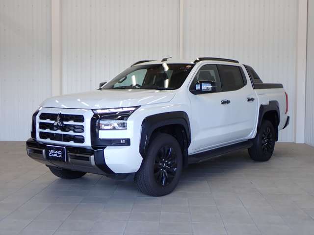 Mitsubishi Triton 11