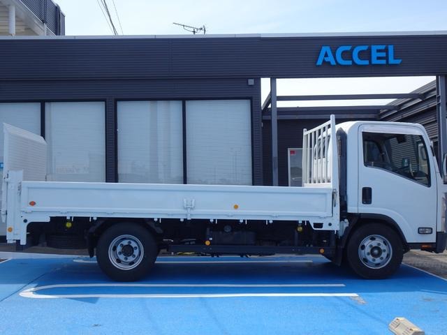 Isuzu Elf 12