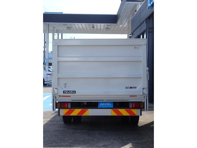 Isuzu Elf 10