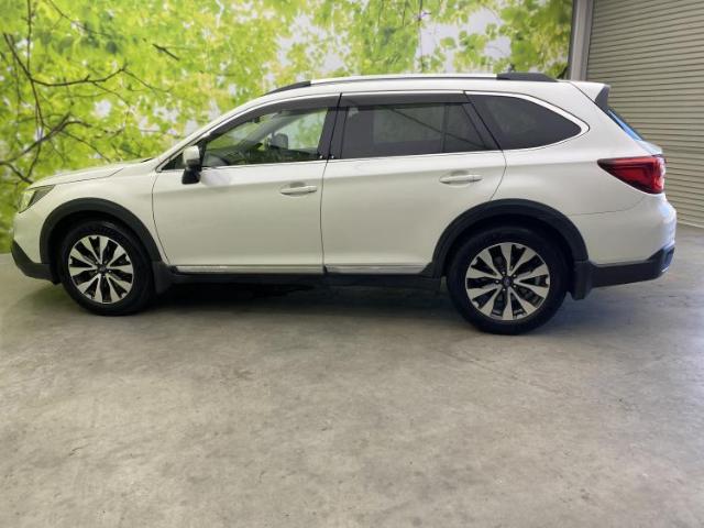 Subaru Legacy Outback 5