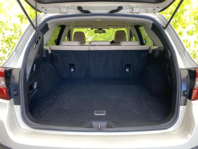 Subaru Legacy Outback 10