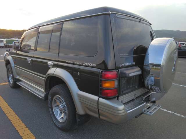 Mitsubishi Pajero 5