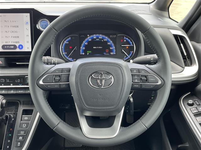 Toyota Voxy 11