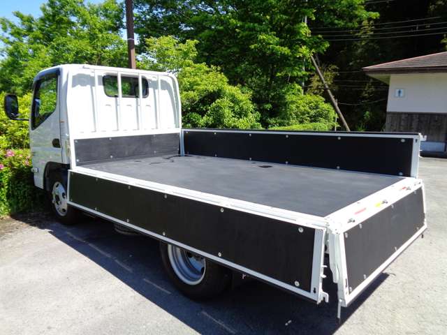 Mitsubishi Fuso Canter 11