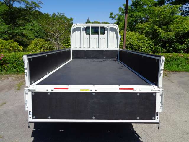 Mitsubishi Fuso Canter 10