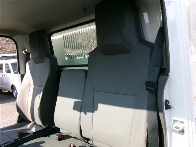 Isuzu Elf 11