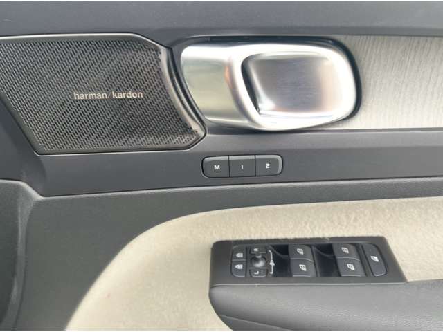 Volvo XC40 12