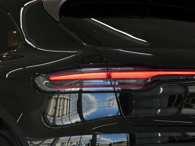 Porsche Macan 4