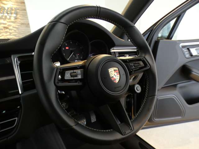 Porsche Macan 9