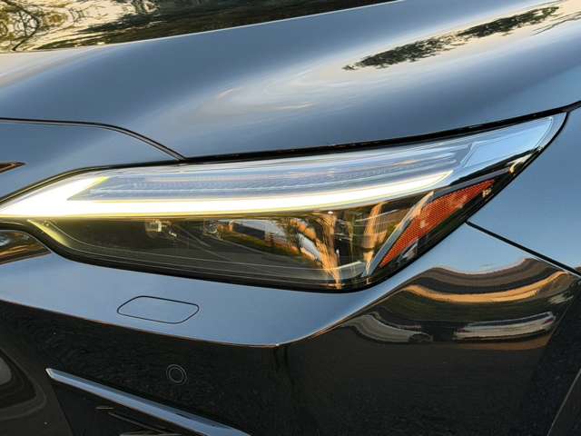 Lexus NX 8