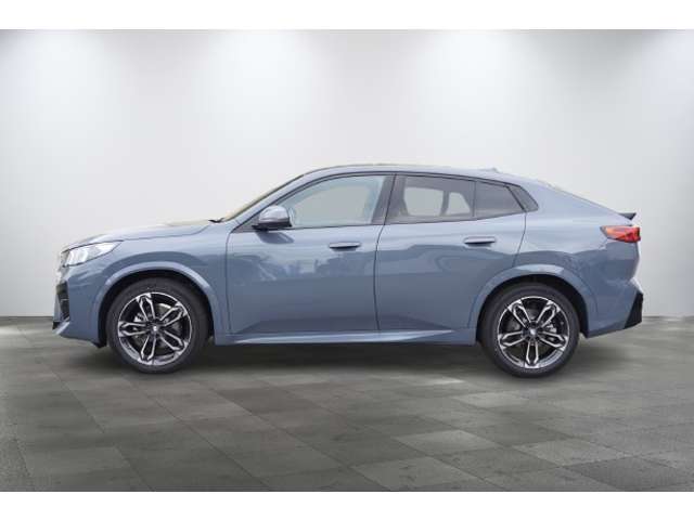 BMW X2 4