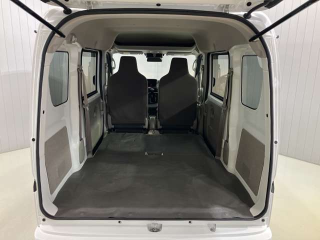 Nissan NV100 Clipper 11