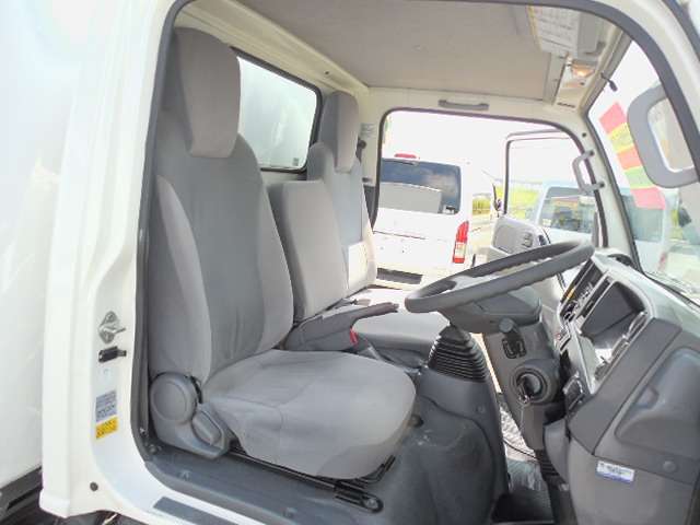 Isuzu Elf 12