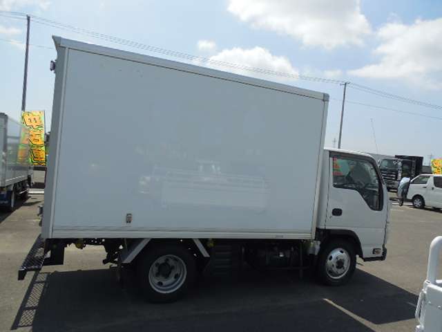 Isuzu Elf 5