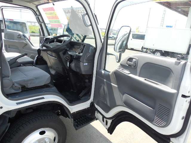 Isuzu Elf 10