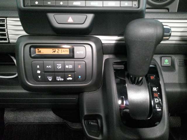 Honda N-VAN 12