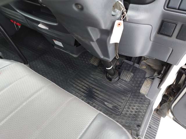 Mazda Bongo Truck 11