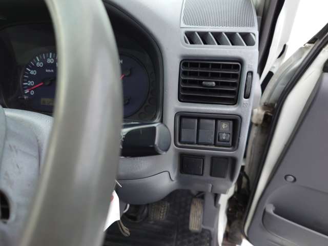 Mazda Bongo Truck 12