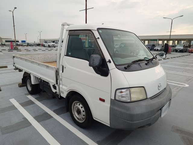 Mazda Bongo Truck 4