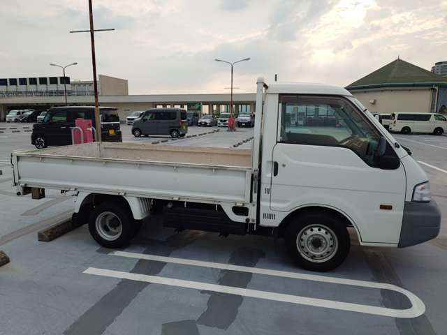 Mazda Bongo Truck 5